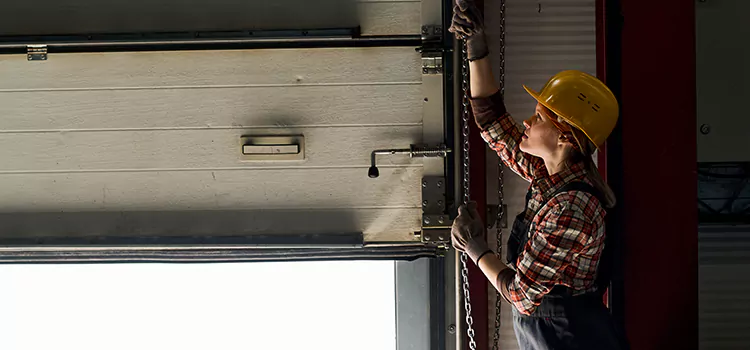 Addressing Common Garage Door Stoppage Issues in Country Club, FL