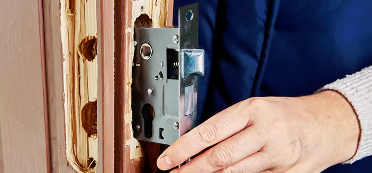 Garage Door Lock Replacement Country Club
